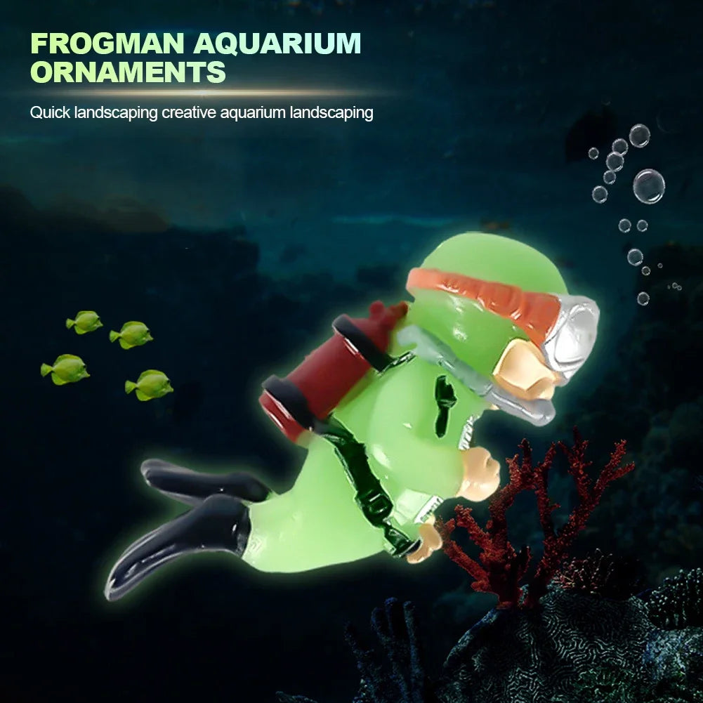 1pc Luminous Aquarium Accessories Simulated Diver Resin Floating Interesting Decor Fish Tank Landscaping Decoration Toy Pendant